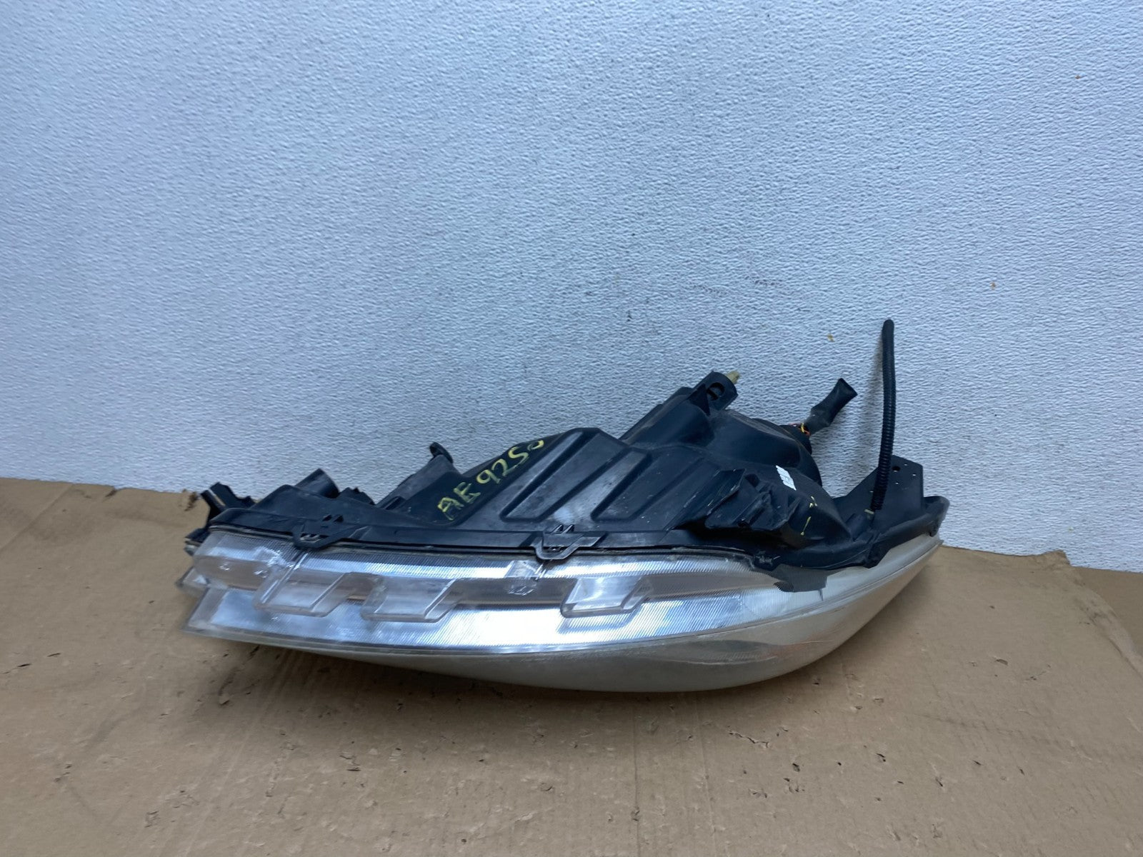 2014 2015 2016 Nissan Versa Note Right Passenger RH Side Headlight AE9258 DW9