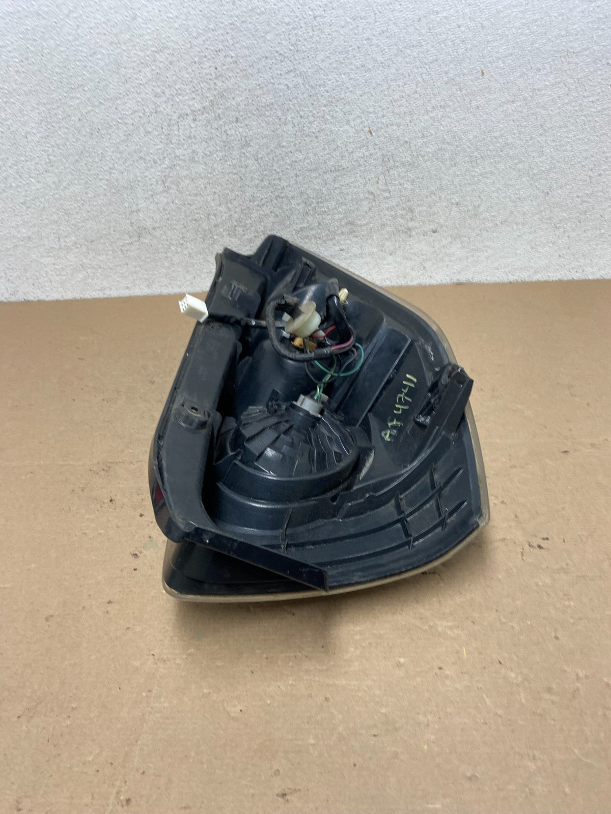 2006 2007 Mazda 5 Left Driver Side Tail Light AF4741 DW6