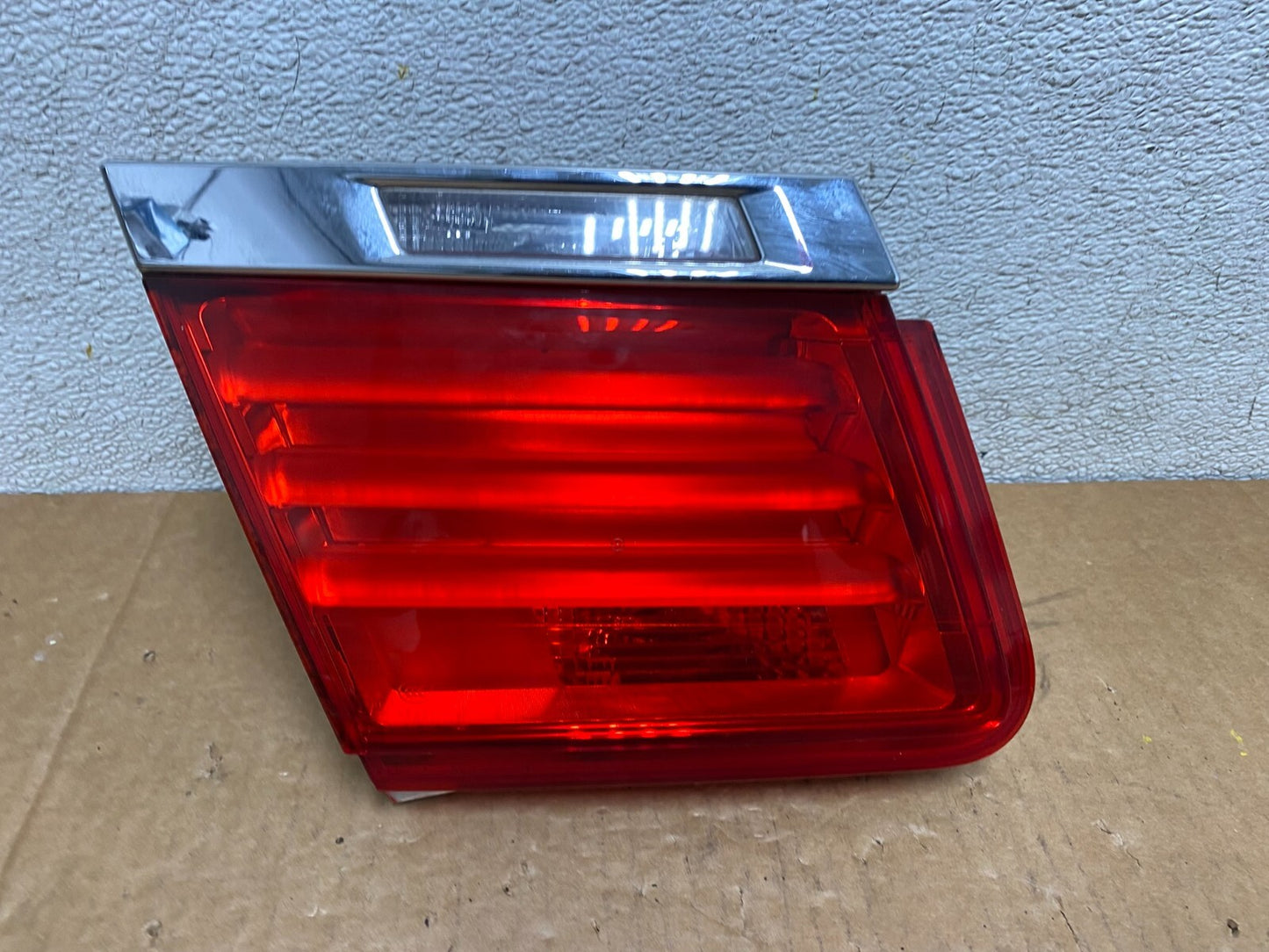 2009 - 2012 Bmw 7-Series F01 F02 750i Left Driver Inner Tail Light G2433 KC0