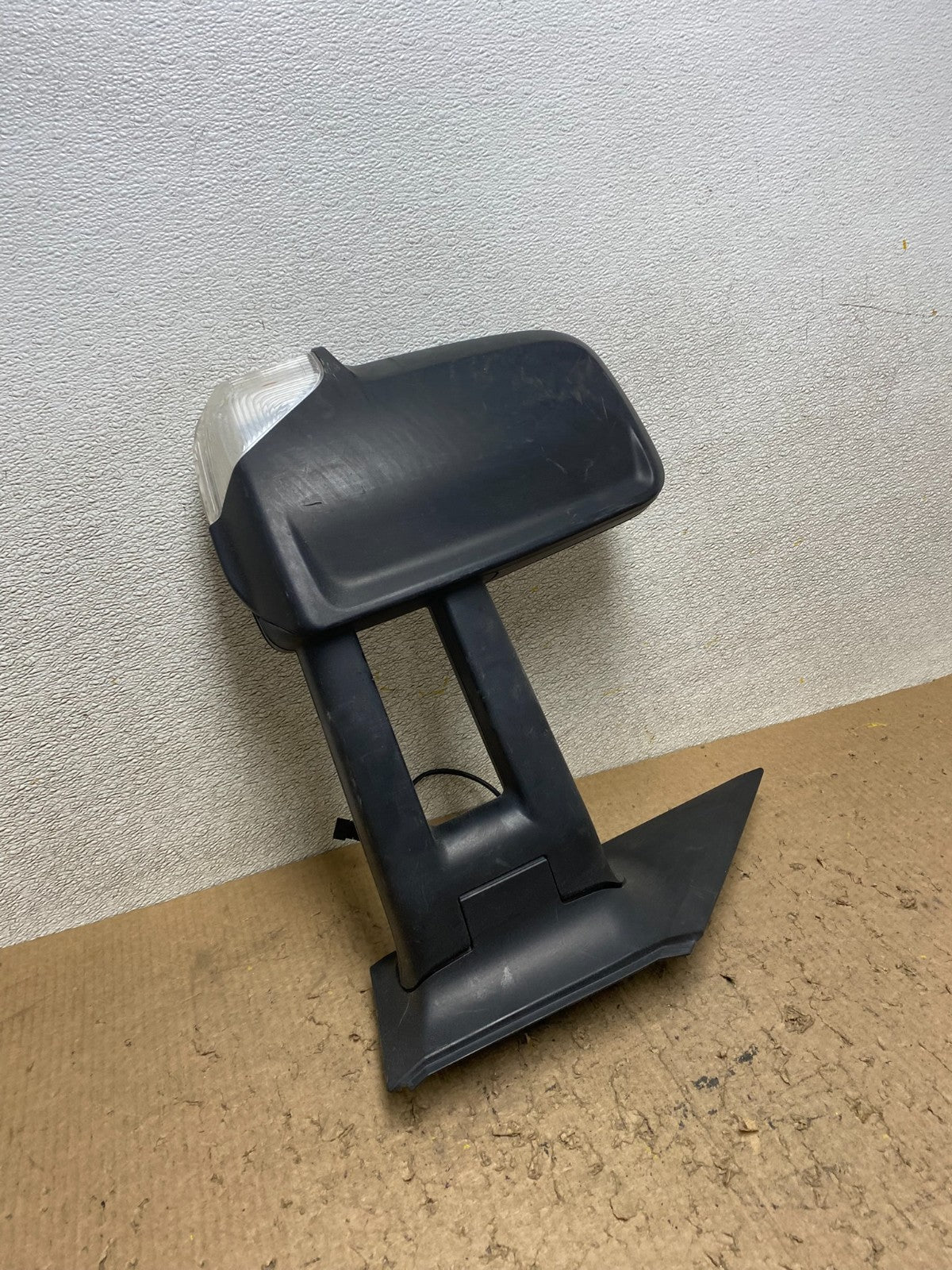 2007 - 2017 Mercedes-Benz Sprinter Right Passenger View Door Mirror OEM W8273 DW2