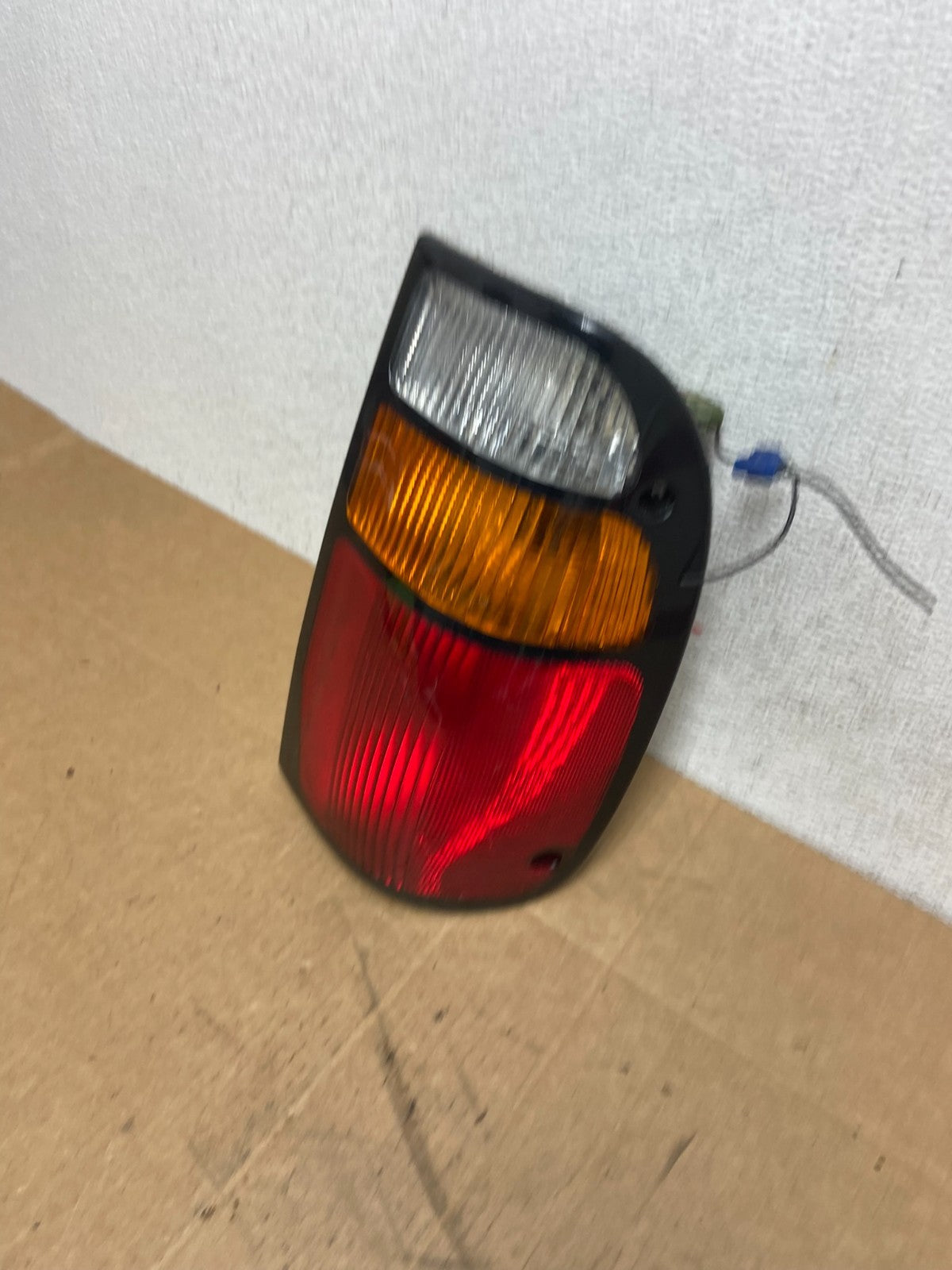 1994 2000 Mazda B3000 Left Driver Side Tail Light ad6007 DG1