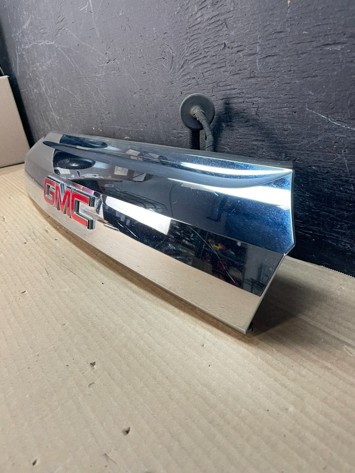 2010-2015 Gmc Terrain Lift Gate Handle Trim Back Up Camera Chrome Panel AE87031
