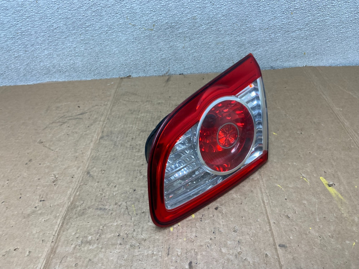 2010 2011 2012 Hyundai Santa Fe Right Passenger RH Tail Light Inner Oem AA1681 P2