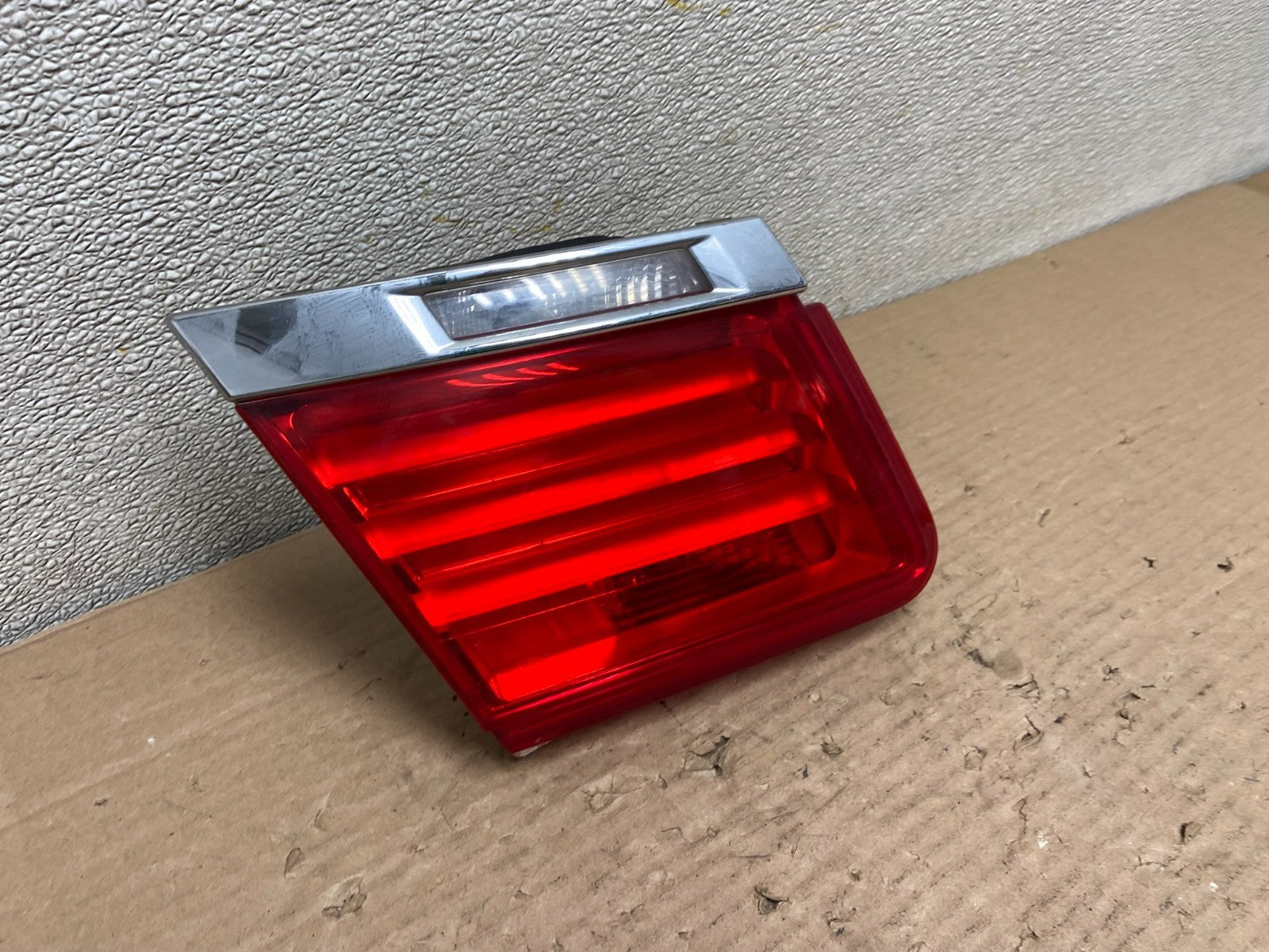 2009 - 2012 Bmw 7-Series F01 F02 750i Left Driver Inner Tail Light OEM AA9441 LK2