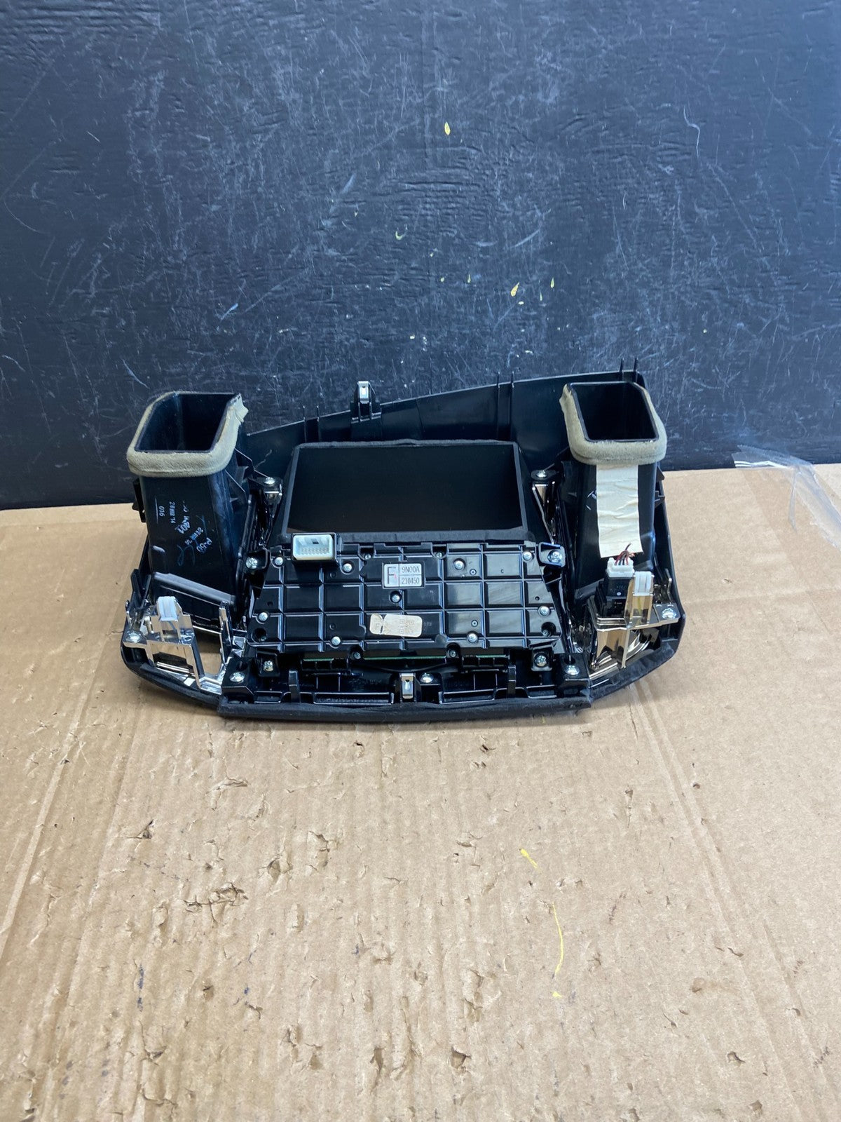 2011 2012 2013 Nissan Maxima Radio Audio Panel Control Bezel Trim AD6883 DG3