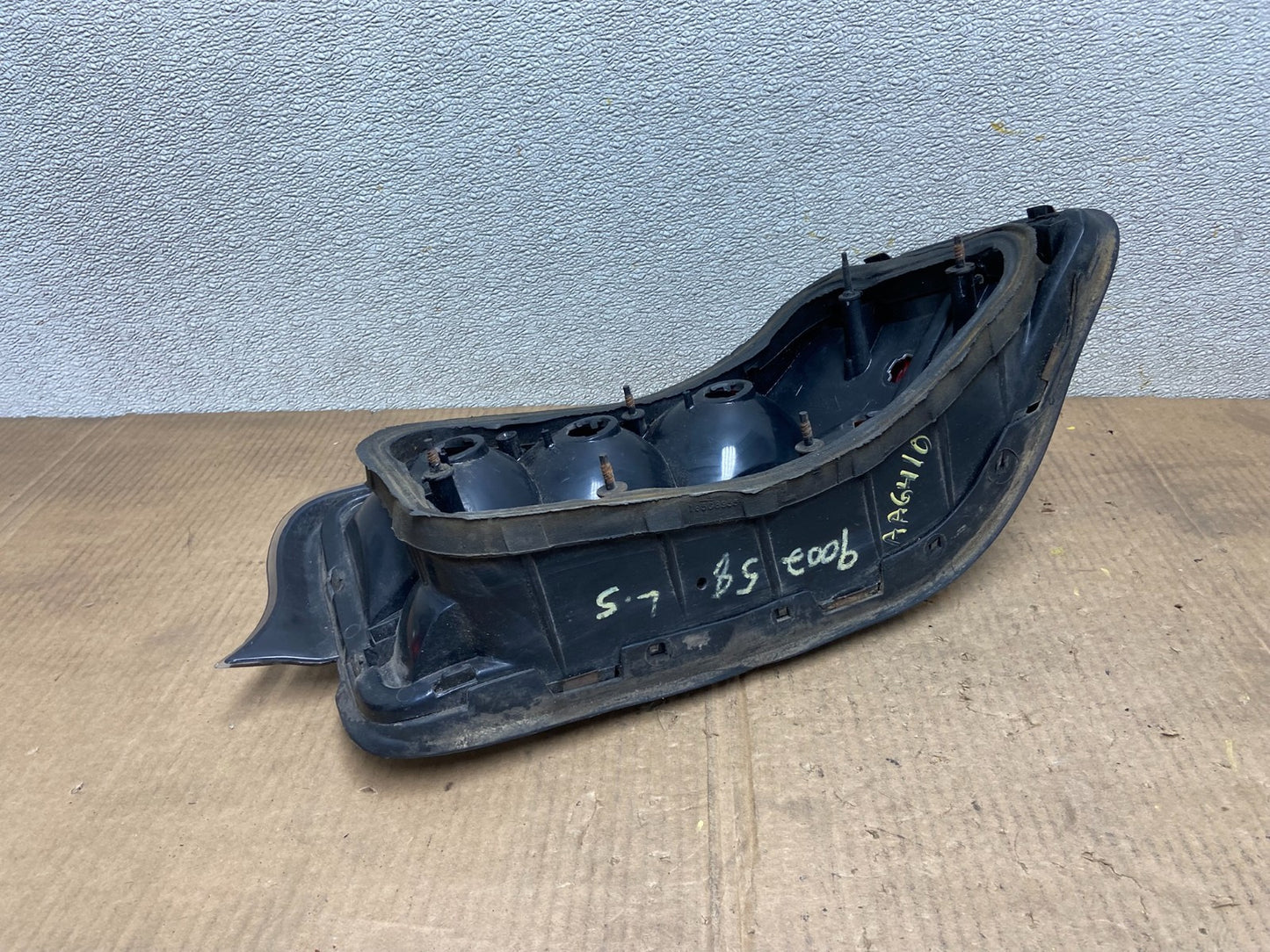 1988 to 1991 Pontiac Grand Prix Left Driver LH Side Tail Light AA64108