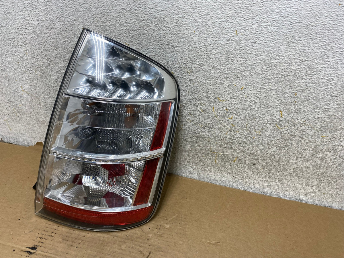 2006 to 2009 Toyota Prius Tail Light Right Passenger Side AH8038 LK2