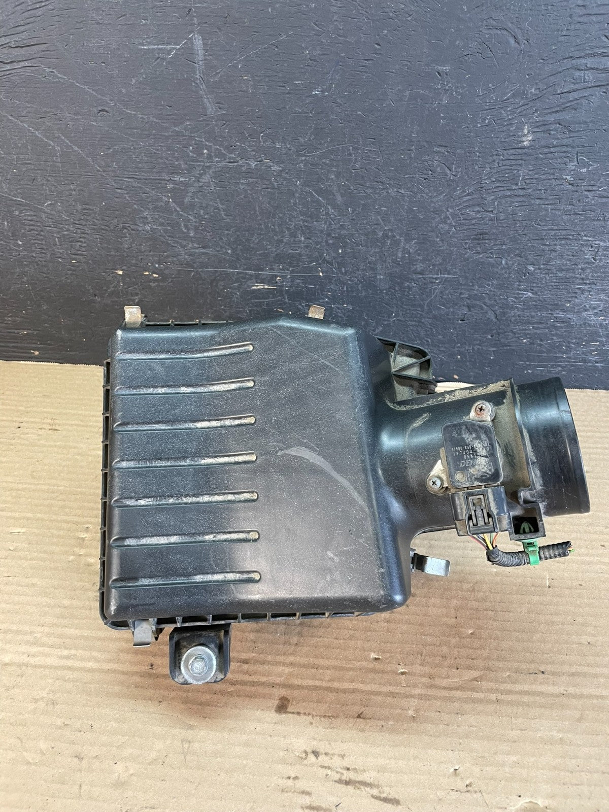 2009 to 2014 Acura TL 3.5 L Engine Air Cleaner Box AF3425 DG0