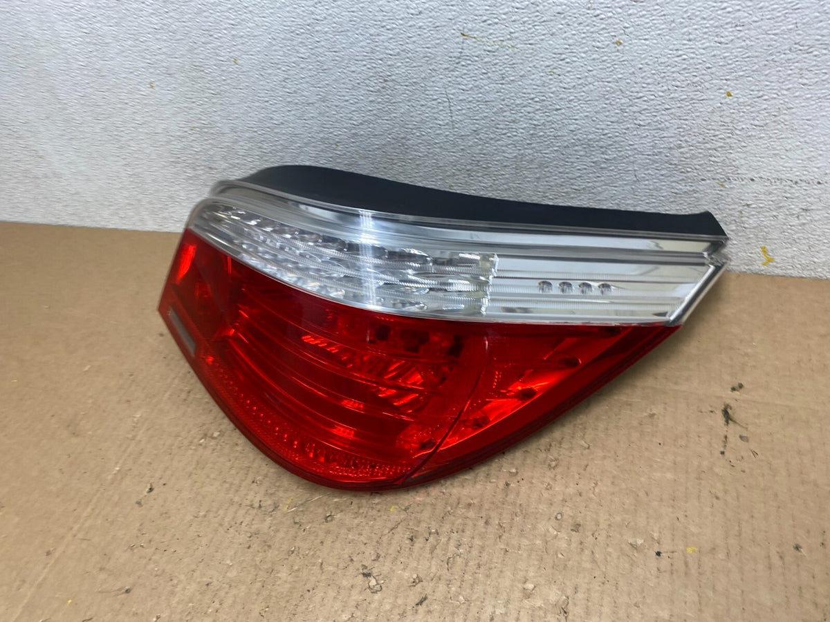 2008 2009 2010 BMW 5 525i 530i Right Passenger Rh Tail Side Light L8691 DW1