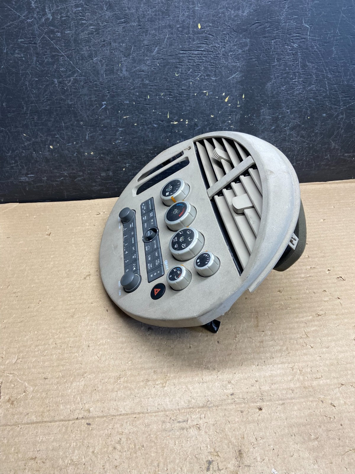 2004 to 2005 Nissan Quest Climate Control Hvac AC AH3984 DG2