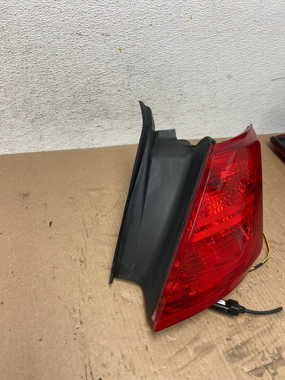2014 to 2018 Ford Taurus Interceptor Right Passenger RH Tail Light AD7814 LK2