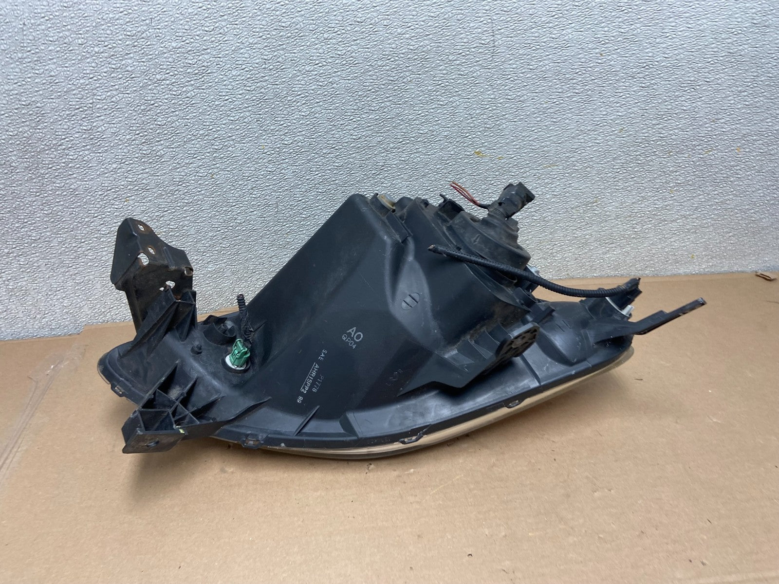 2002 to 2004 Honda Crv Cr-v Left Driver Halogen Headlight AA9863 DW5