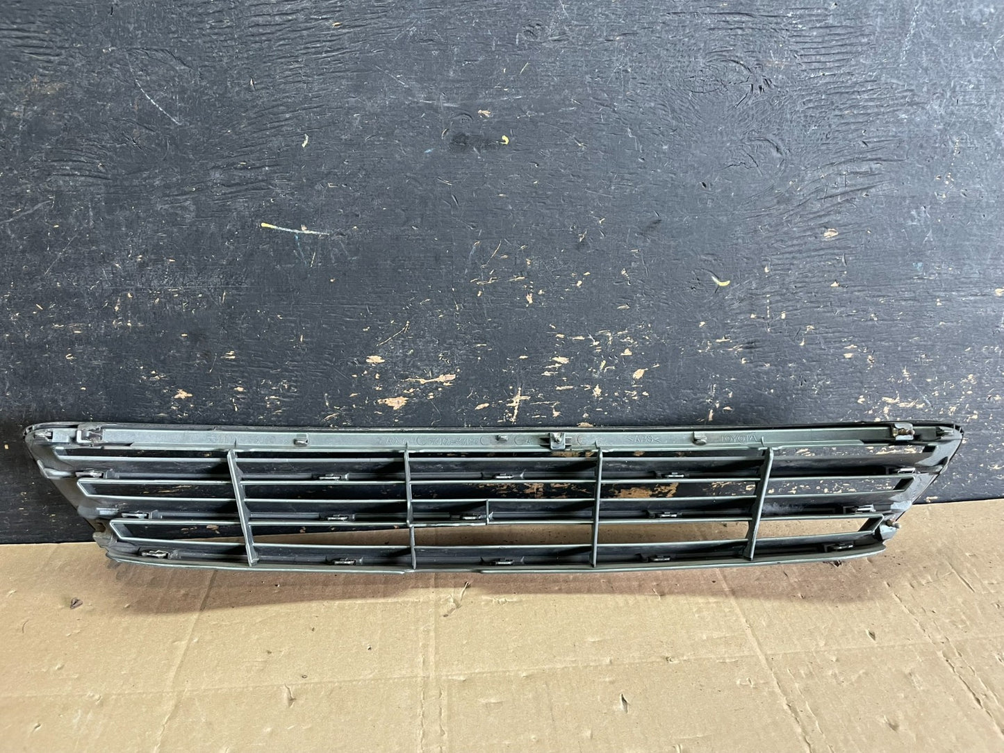 2002 to 2003 Lexus ES300 Front Upper Grill Grille AA8873 DG4