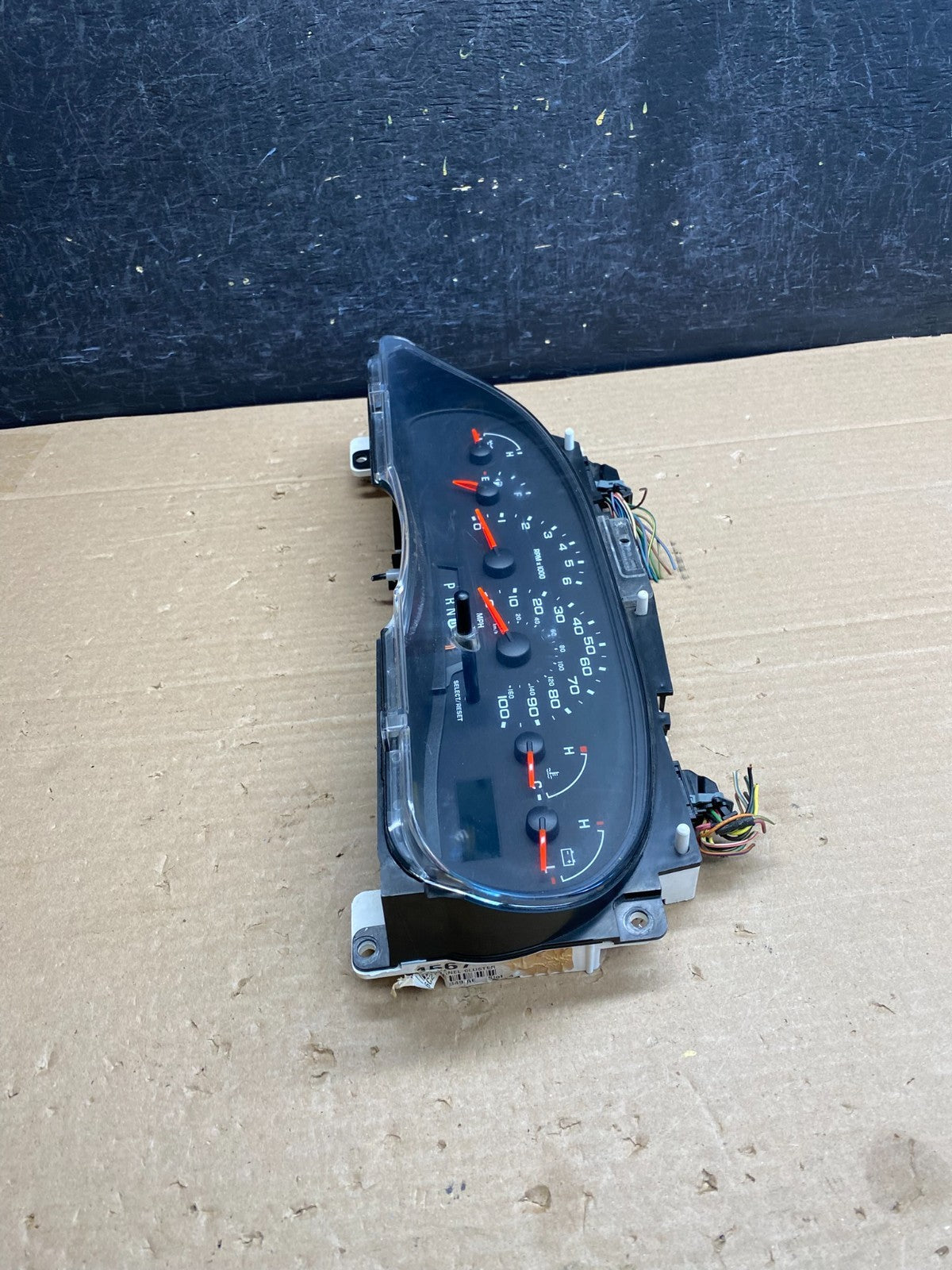 2006 Ford E350 Gauge Speedometer Cluster AG6300 DG2