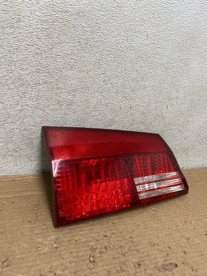 2004 - 2005 Toyota Sienna Left Driver LH Side Inner Tail Light AH9147 LK1