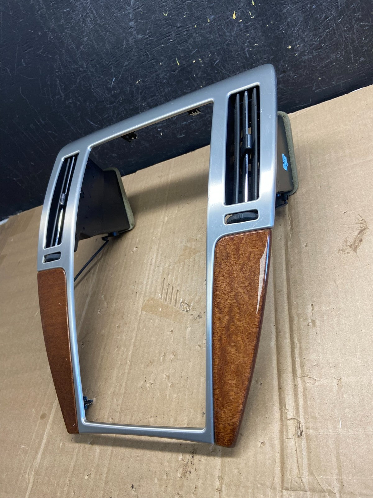 2007-2011 Cadillac STS Center Dash Trim Radio Bezel Vent Wood AD7251 DG4