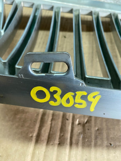 2002 to 2005 Mercury Mountaineer Front Upper Grill Grille Oem O3059 DG11