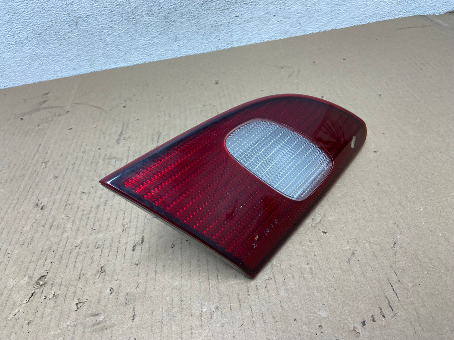 1998-2000 Toyota Corolla Left Driver LH Side Inner Tail light AE7302 LK2