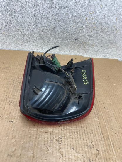 2002 to 2005 Ford Explorer Right Passenger Rh Side Tail light AI6863 LK9