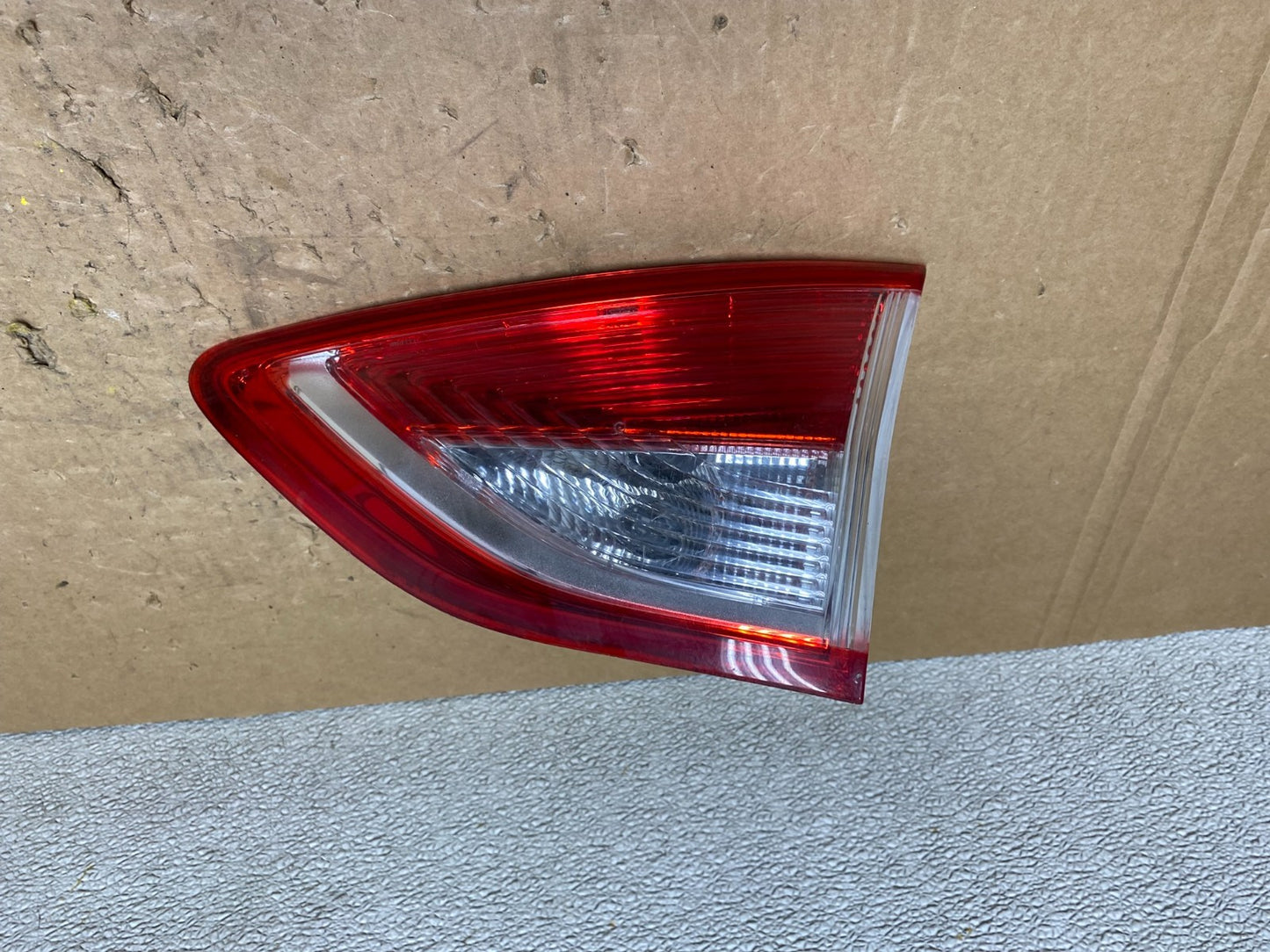 2013 to 2016 Ford Escape Right Passenger RH Side Inner Tail Light OEM V5837 DW0