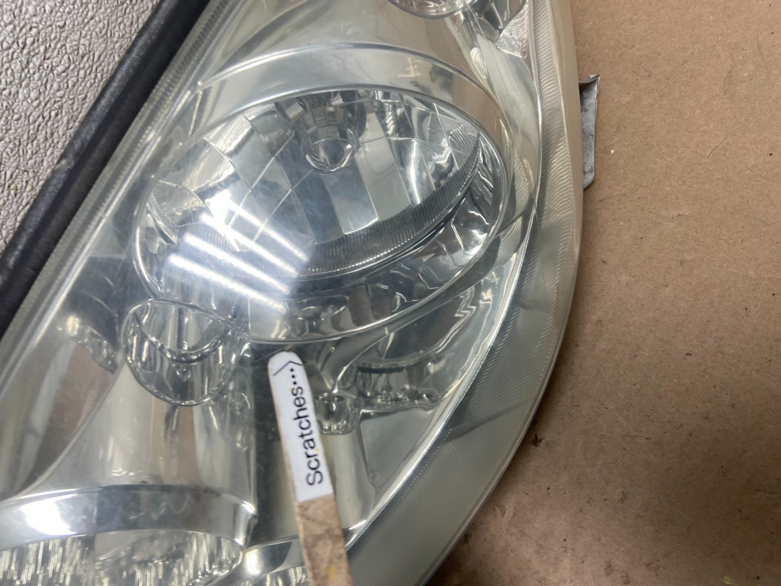 2005 to 2006 Toyota Camry Left Driver LH Halogen Headlight AB0201 DW3