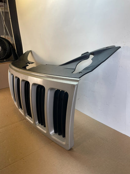 2008 2009 2010 Jeep Grand Cherokee Front Upper Grill Grille AH0068 DG1