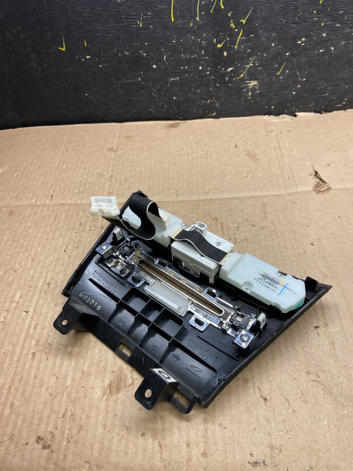 2006 to 2007 Infiniti M35 M45 Radio Audio Control Panel Y5310 DG3