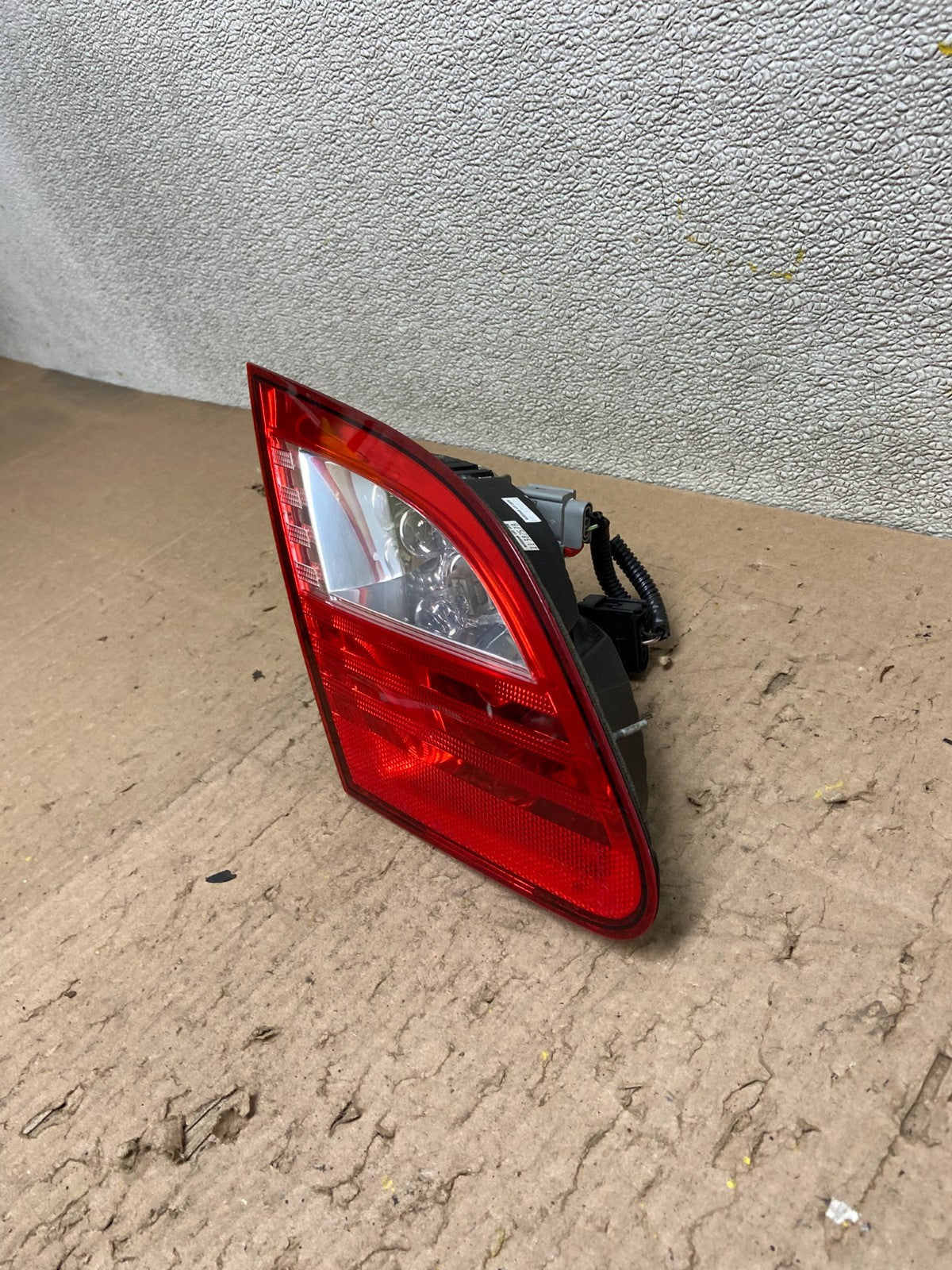 2007-2008 Chrysler Sebring Sedan Inner Left Driver LH Tail Light OEM Y3385 DW1