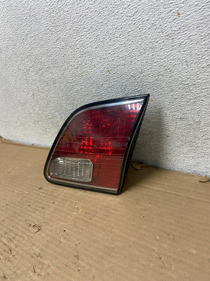 2002 2003 2004 Lexus Es300 Es330 Right Passenger Inner Tail Light AG9293 LK2
