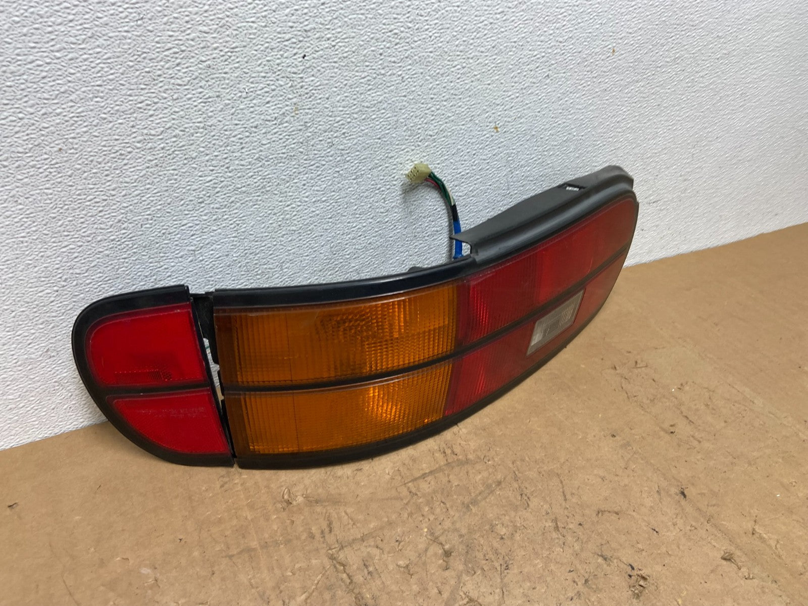 1990 to 1991 Toyota Celica Coupe Convertible Left Side Tail light AD06122