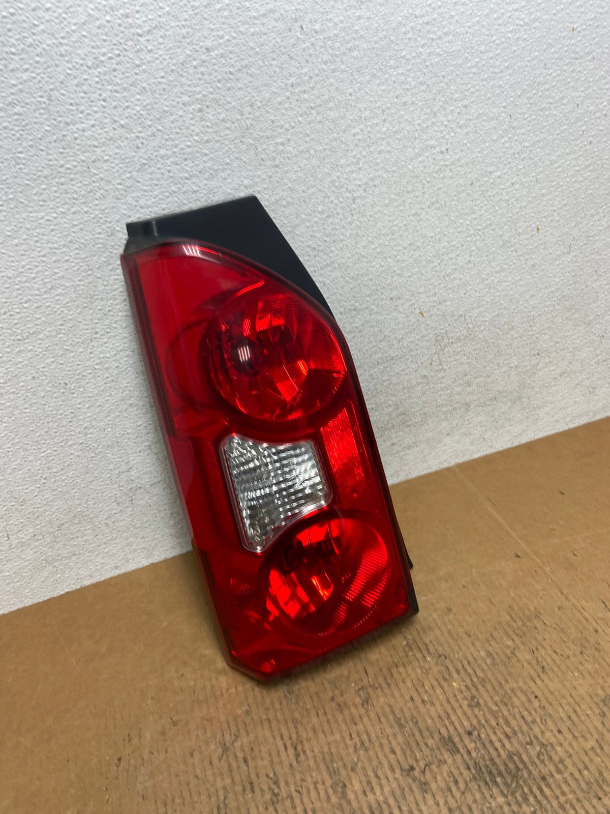 2005 to 2015 Nissan Xterra Tail light Left Driver Lh Side AE1478 LK2