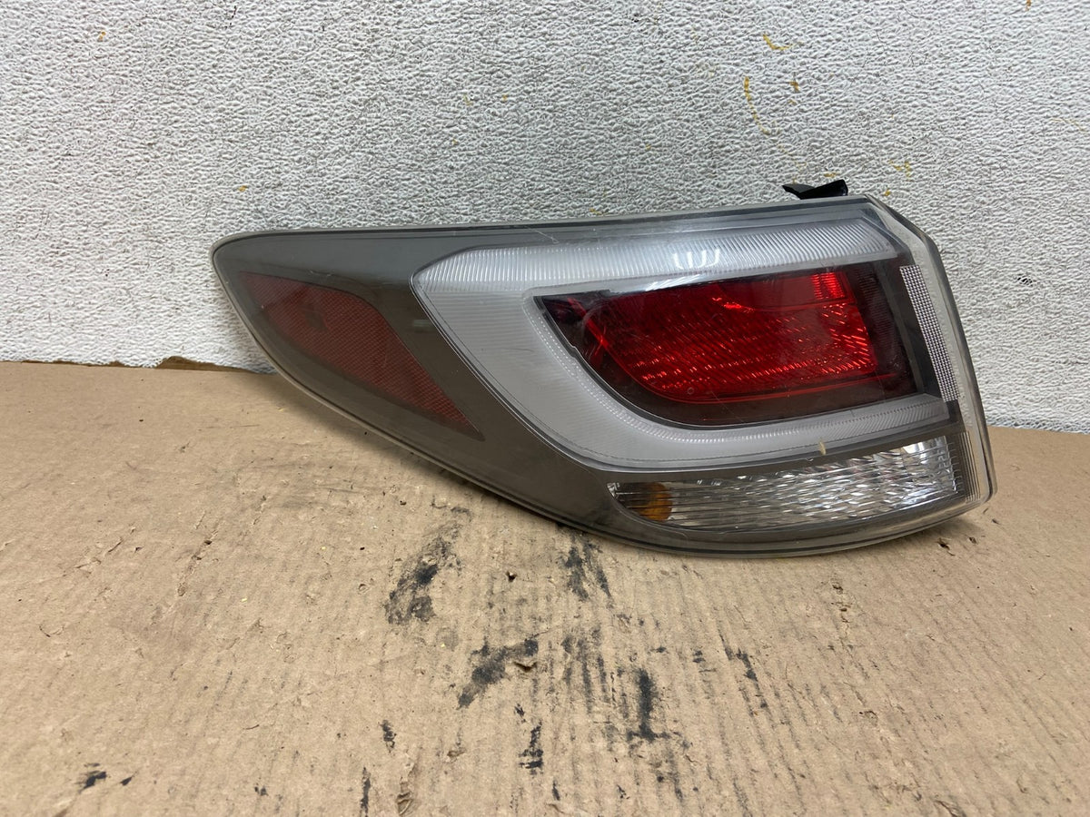 2016 2017 Hyundai Sonata Hybrid Left Driver Lh Tail Light AH2054 DG0