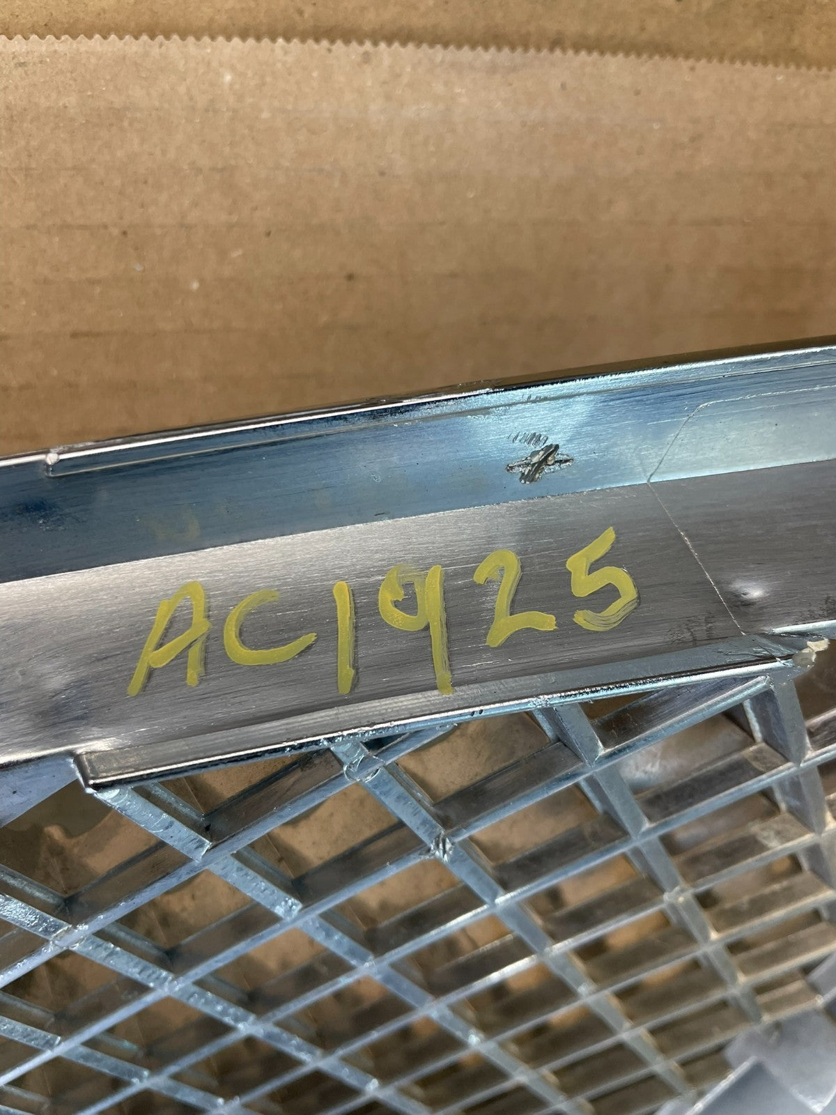 2008 to 2010 Dodge Avenger Chrome Mesh Style Front Hood Grill Grille AC19254