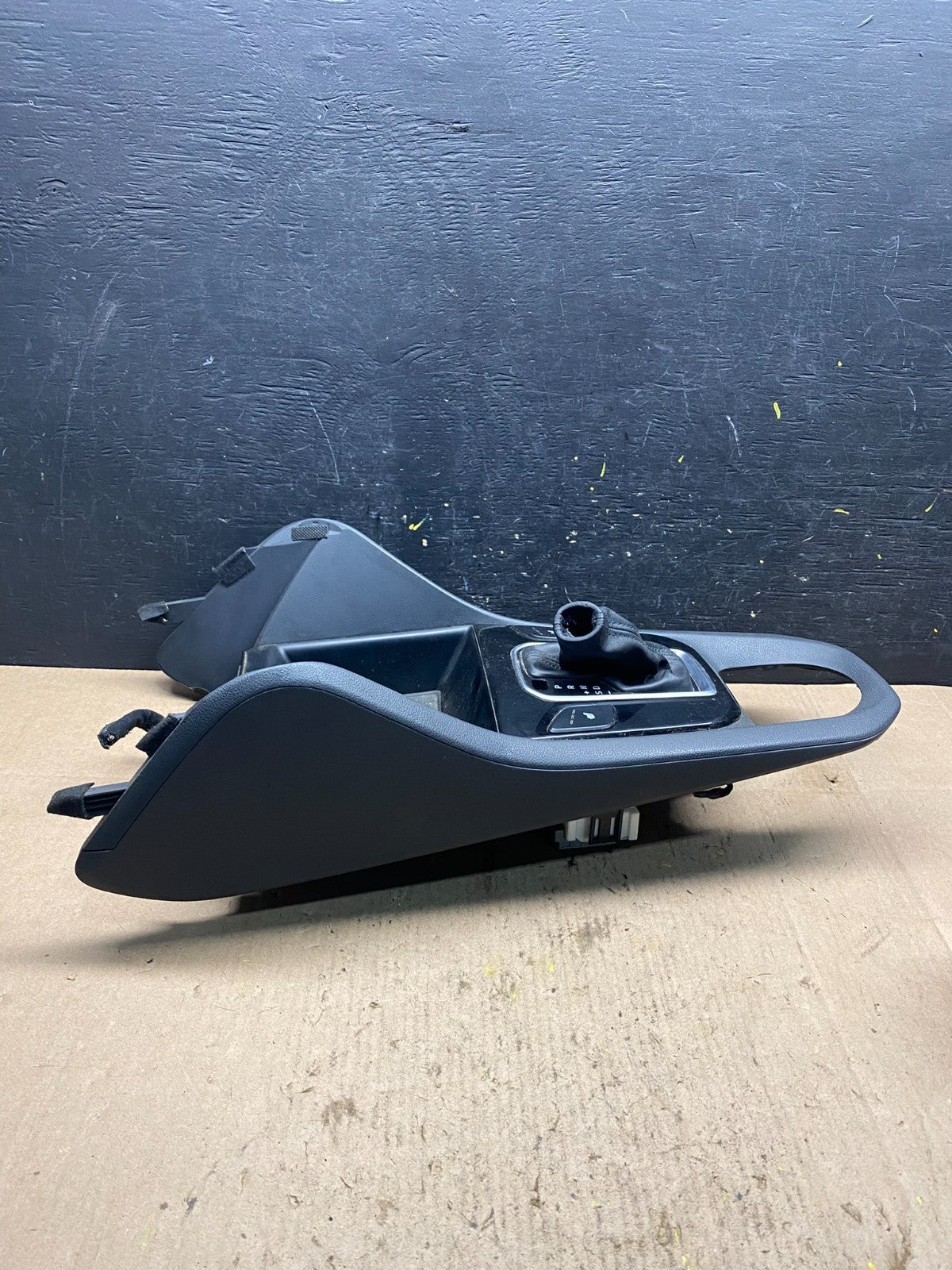 2017 - 2020 Hyundai Ioniq Center Console Shifter Floor Storage OEM R8438 DG2