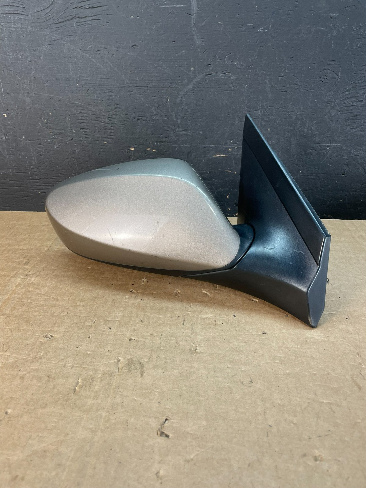 2012 to 2017 Hyundai Accent Right Passenger Side View Door Mirror AE8509 DW0