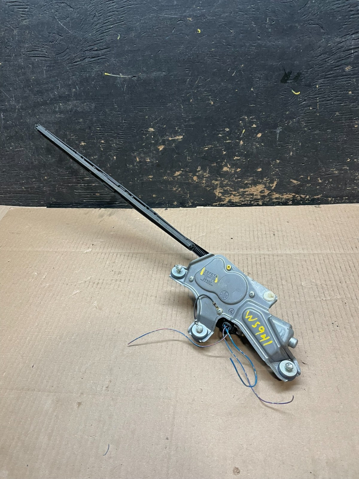 2011-2020 Toyota Sienna Rear Windshield Washer Wiper Motor W5941 DG4