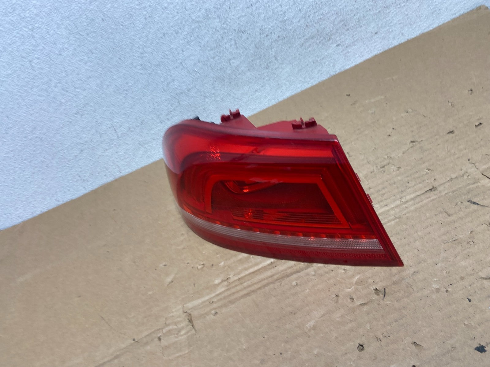 2011 to 2016 Volkswagen Eos Left Driver LH Side Tail Light AD4005 DG1