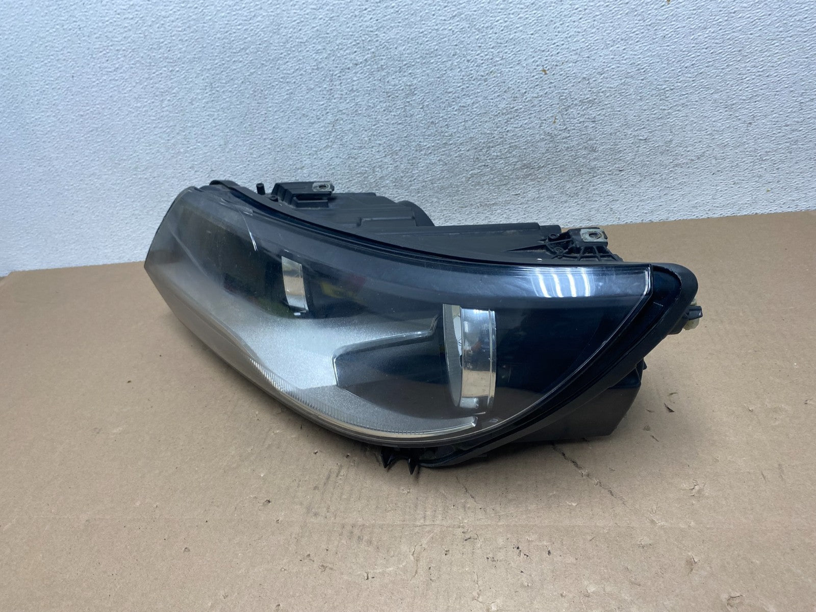 2012 to 2018 Volkswagen Tiguan Left Driver LH Halogen Headlight AG5793 DW1