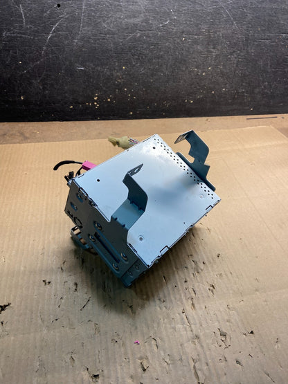 2010- 2011 Infiniti G37 M37 Radio CD Player Receiver AM Climate Module y3676 DG1