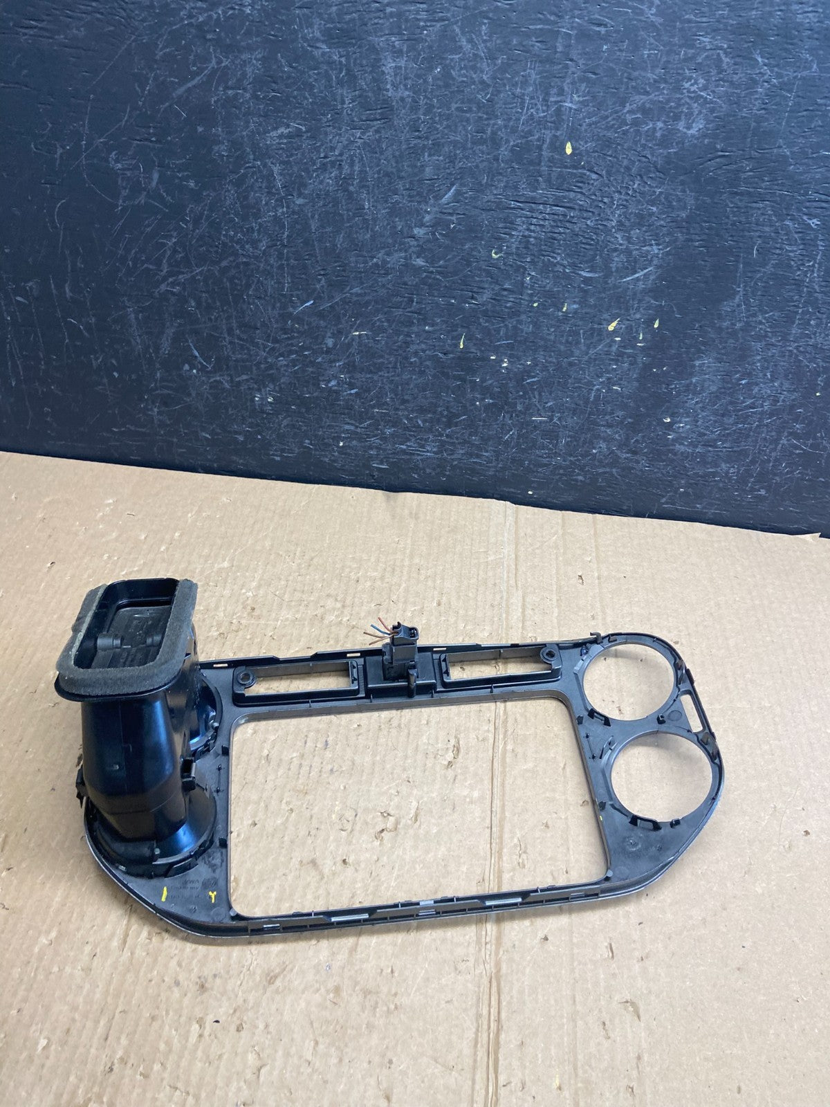 2012 to 2017 Volkswagen Tiguan Center Dashboard Radio Bezel Trim ae4044 DG4