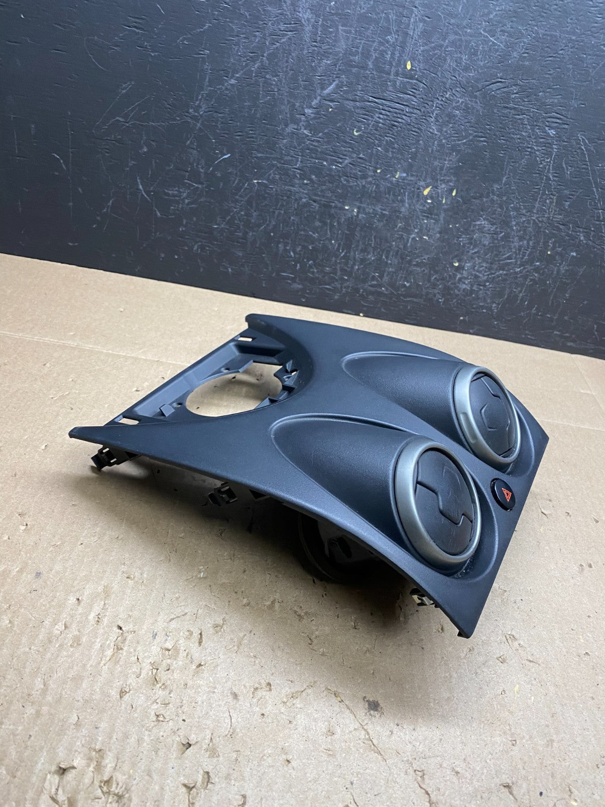 2008 to 2015 Nissan Rogue Center Dash Upper Air Vent AC6575 DG1