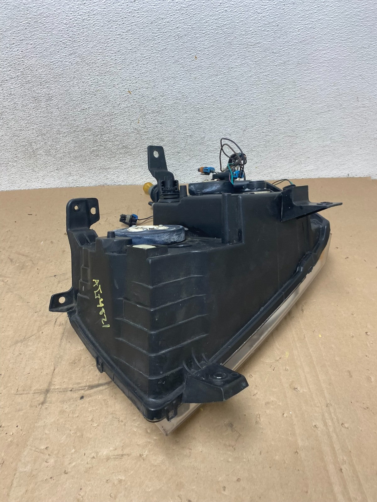 2005-2007 Jeep Grand Cherokee Right Passenger RH Halogen Headlight AG4821 DW6
