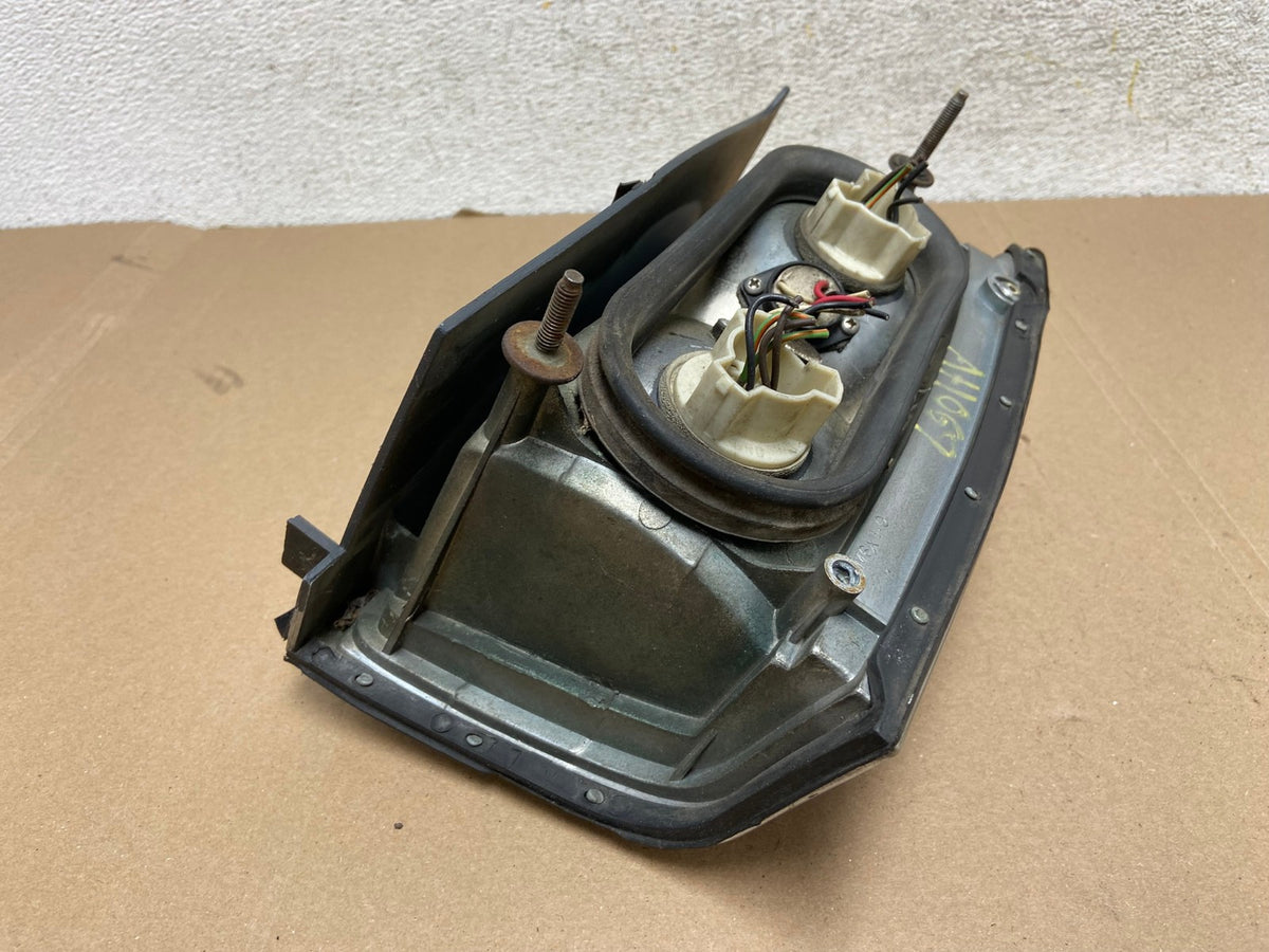 1990 to 1994 Lincoln Town Car Left Driver Side Tail Light AH0669 LK6