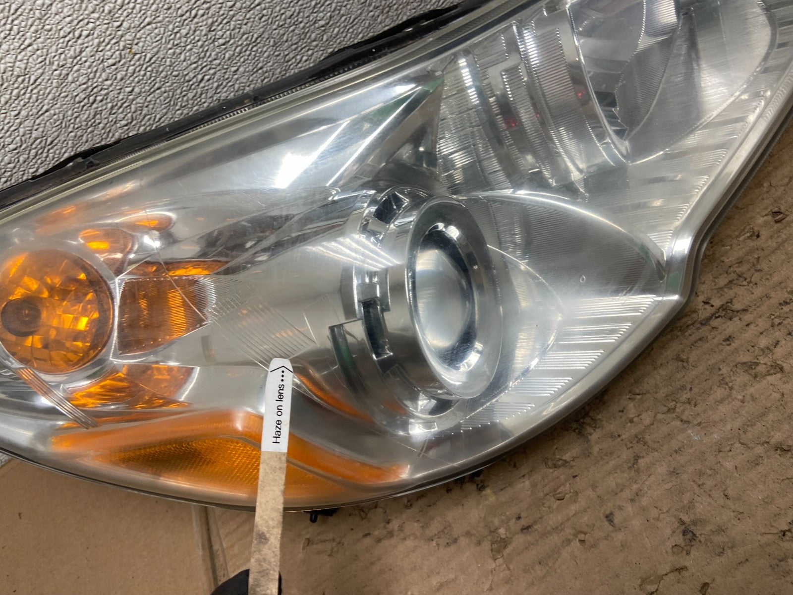 2010-2012 Subaru Legacy Outback Right Passenger Headlight Oem AA9675 DW3