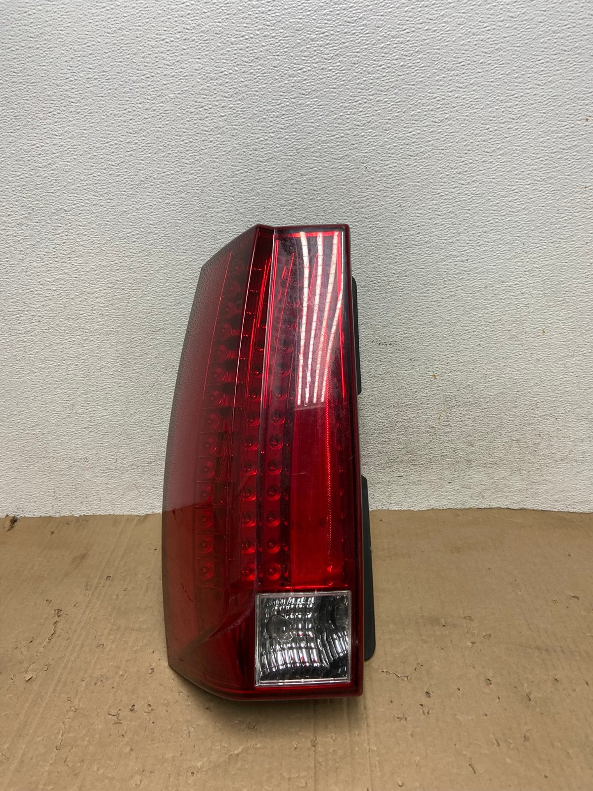 2007 to 2014 Cadillac Escalade Left Driver LH Side Tail Light AE9260 LK0