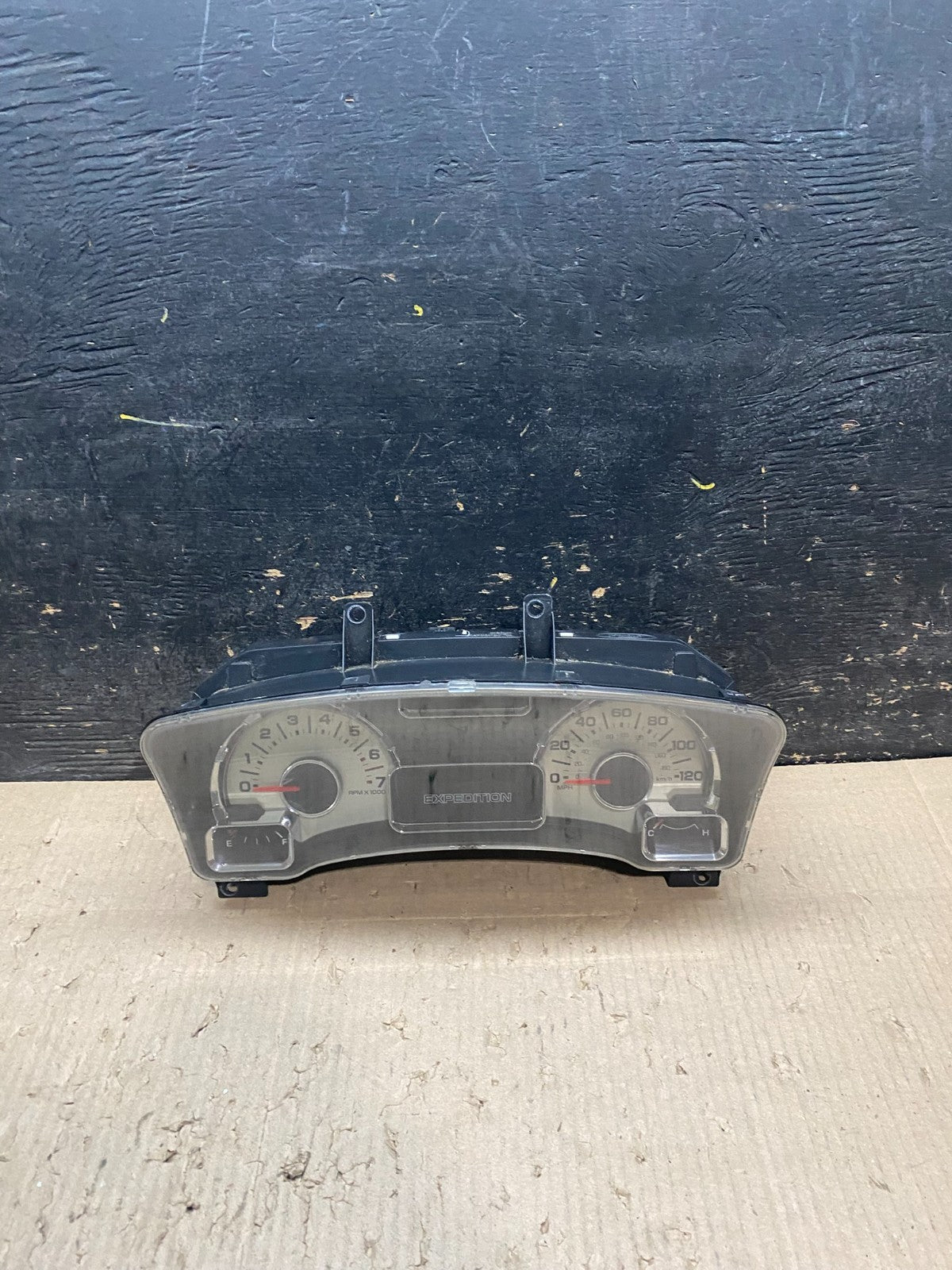 2007 Ford  Expedition Speedometer Cluster Gauge X8083 DG0