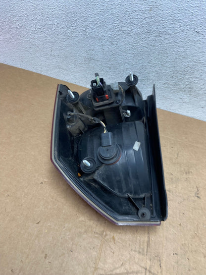 2005 - 2007 Chrysler 300 Left Driver Lh Side Tail Light AD6357 LK6