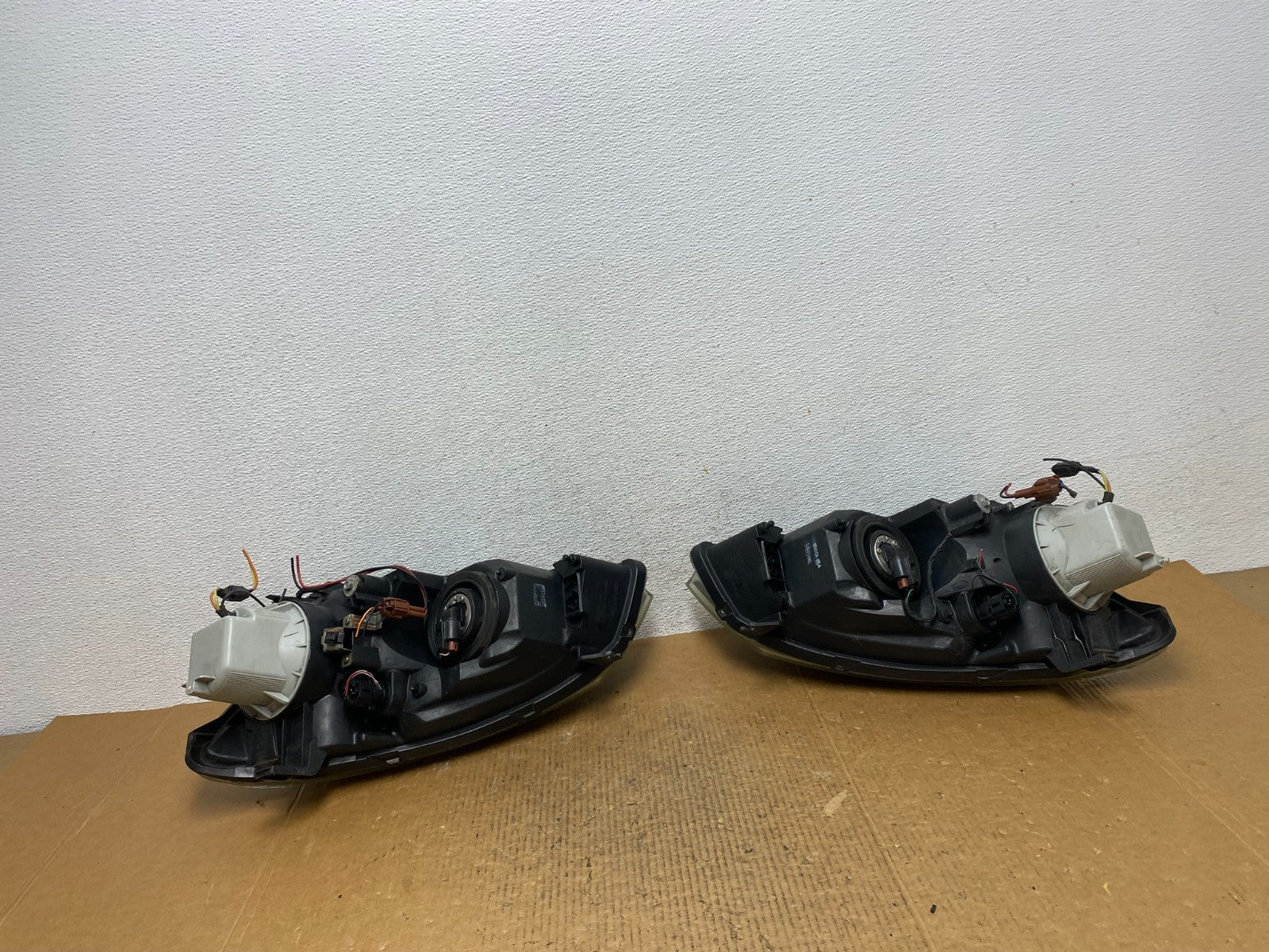 2005 to 2006 Nissan Altima Left+Right Set Halogen Headlights AE1442 DW5