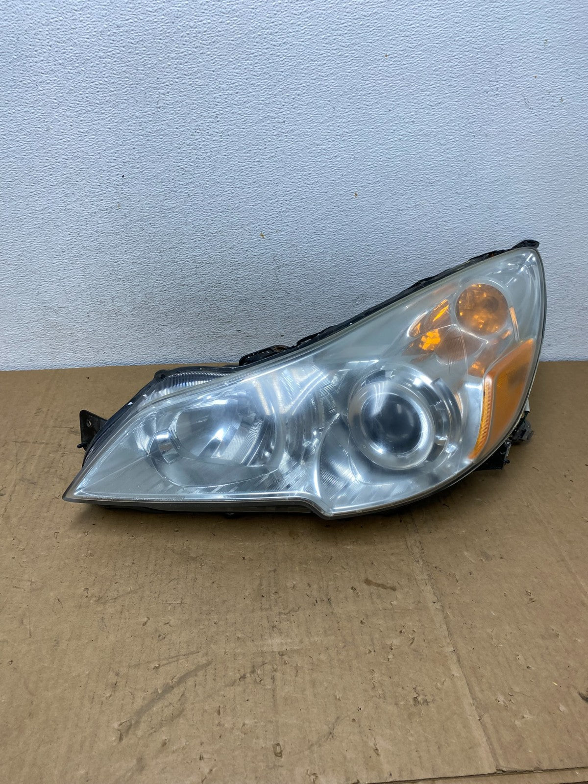 2010 2011 2012 Subaru Legacy Outback Left Driver Halogen Headlight AD1233 DW0