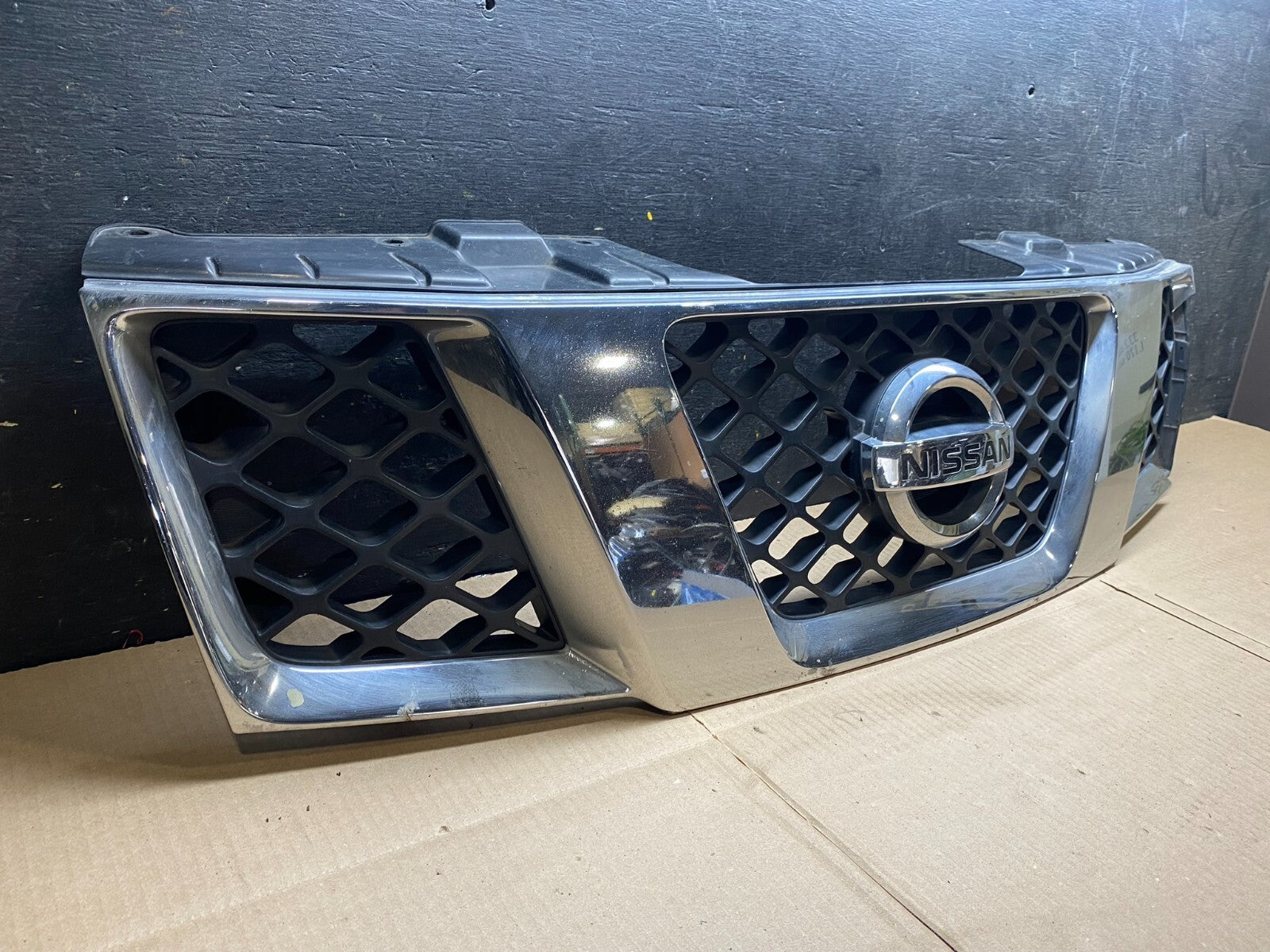 2005 2006 2007 Nissan Pathfinder Chrome Front Upper Grill Grille Oem C7959 DG12
